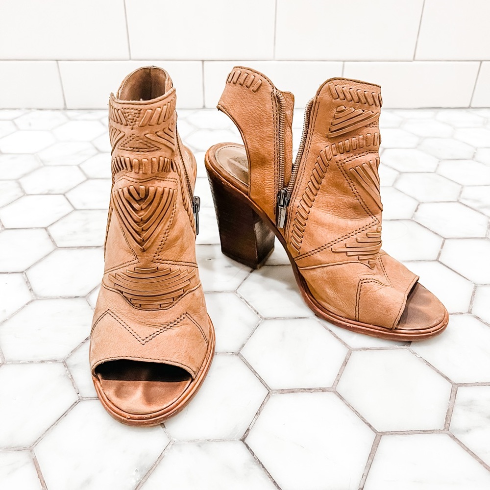 Vince Camuto Karinta Sandal